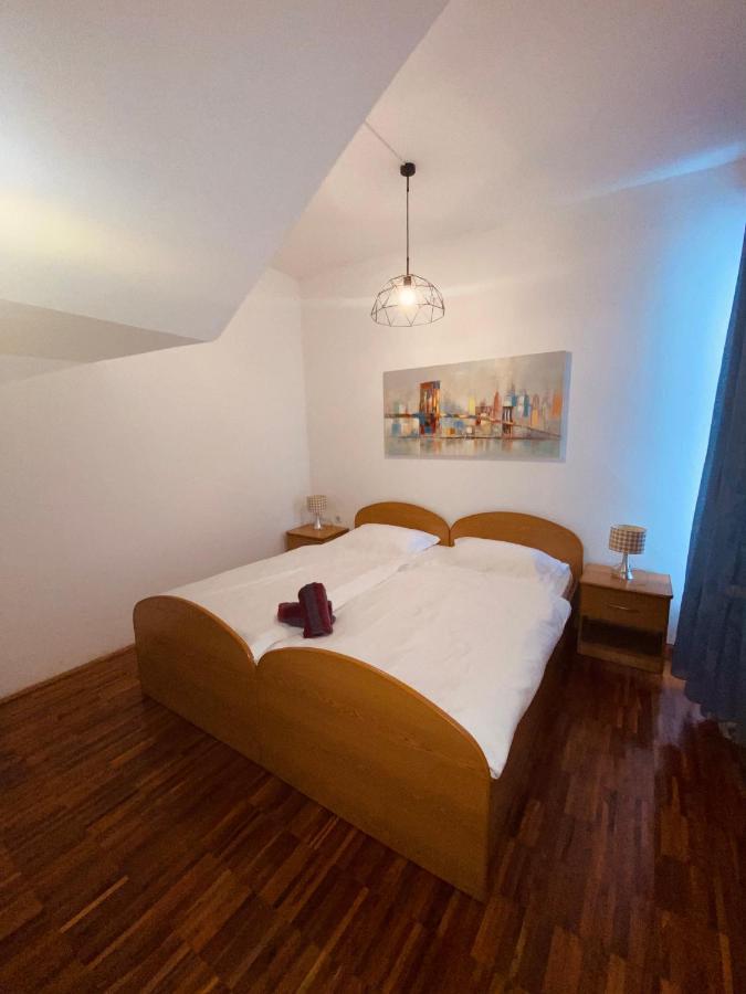 Apartment Andrea Baška Voda Kültér fotó