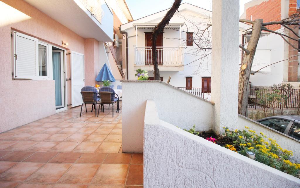 Apartment Andrea Baška Voda Kültér fotó