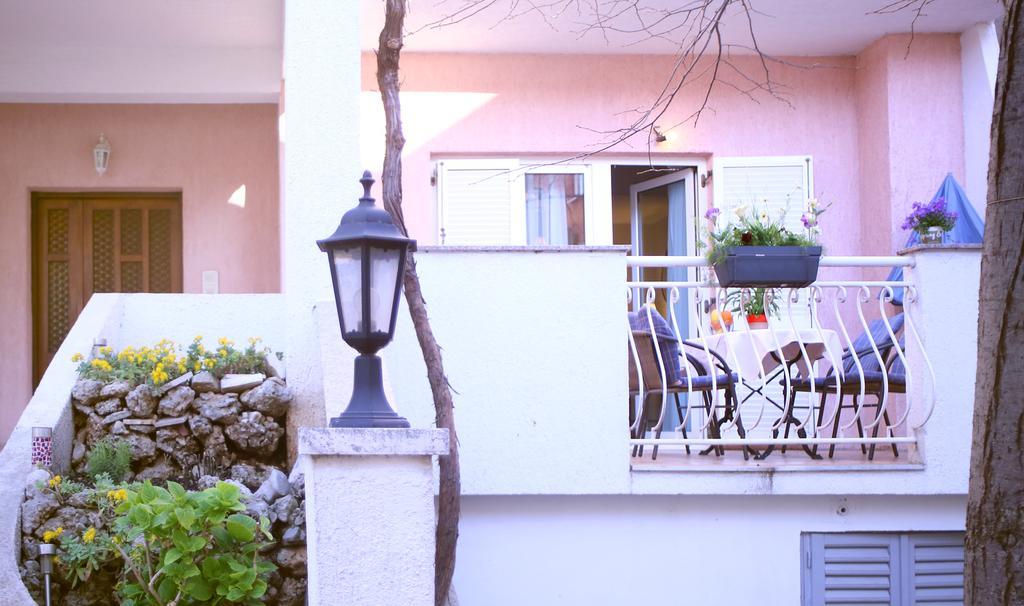 Apartment Andrea Baška Voda Kültér fotó