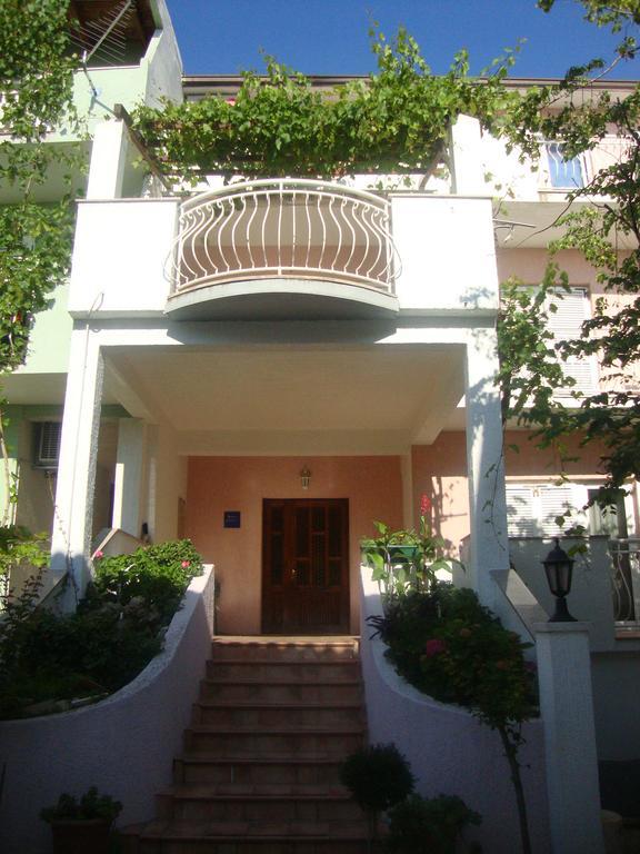 Apartment Andrea Baška Voda Kültér fotó